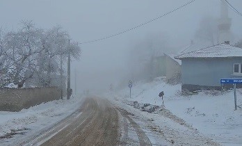 Karakış Eskişehir’in kırsal mahallelerinde etkisini sürdürüyor