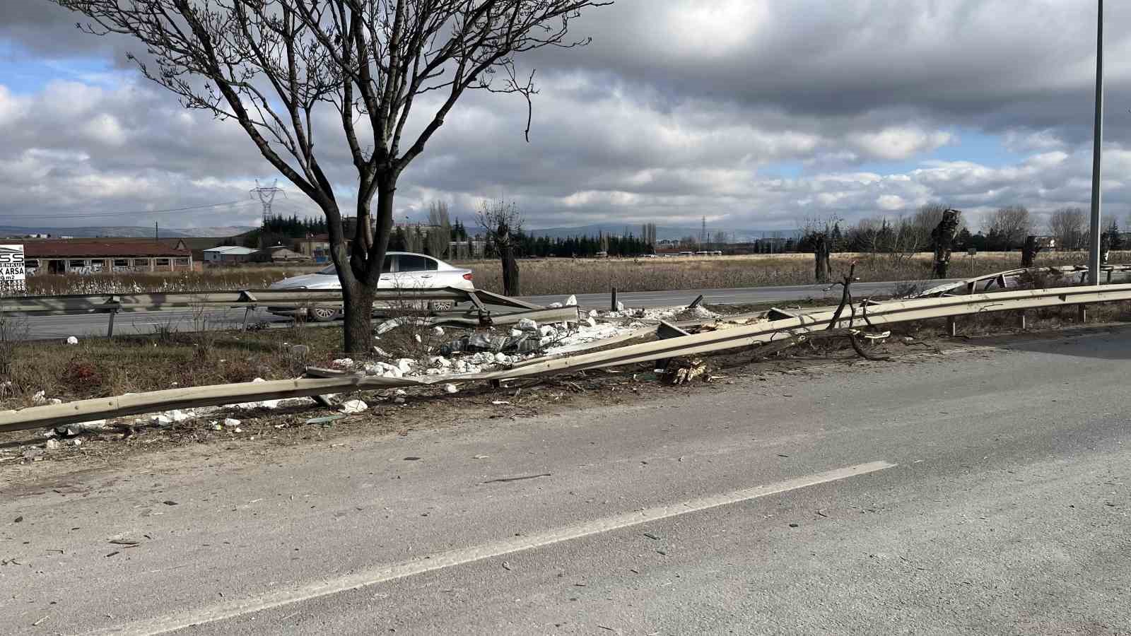 Tır kazasında hayatını kaybeden sürücünün yakını “Belki yaşıyordur abi” diyerek gözyaşlarına boğuldu