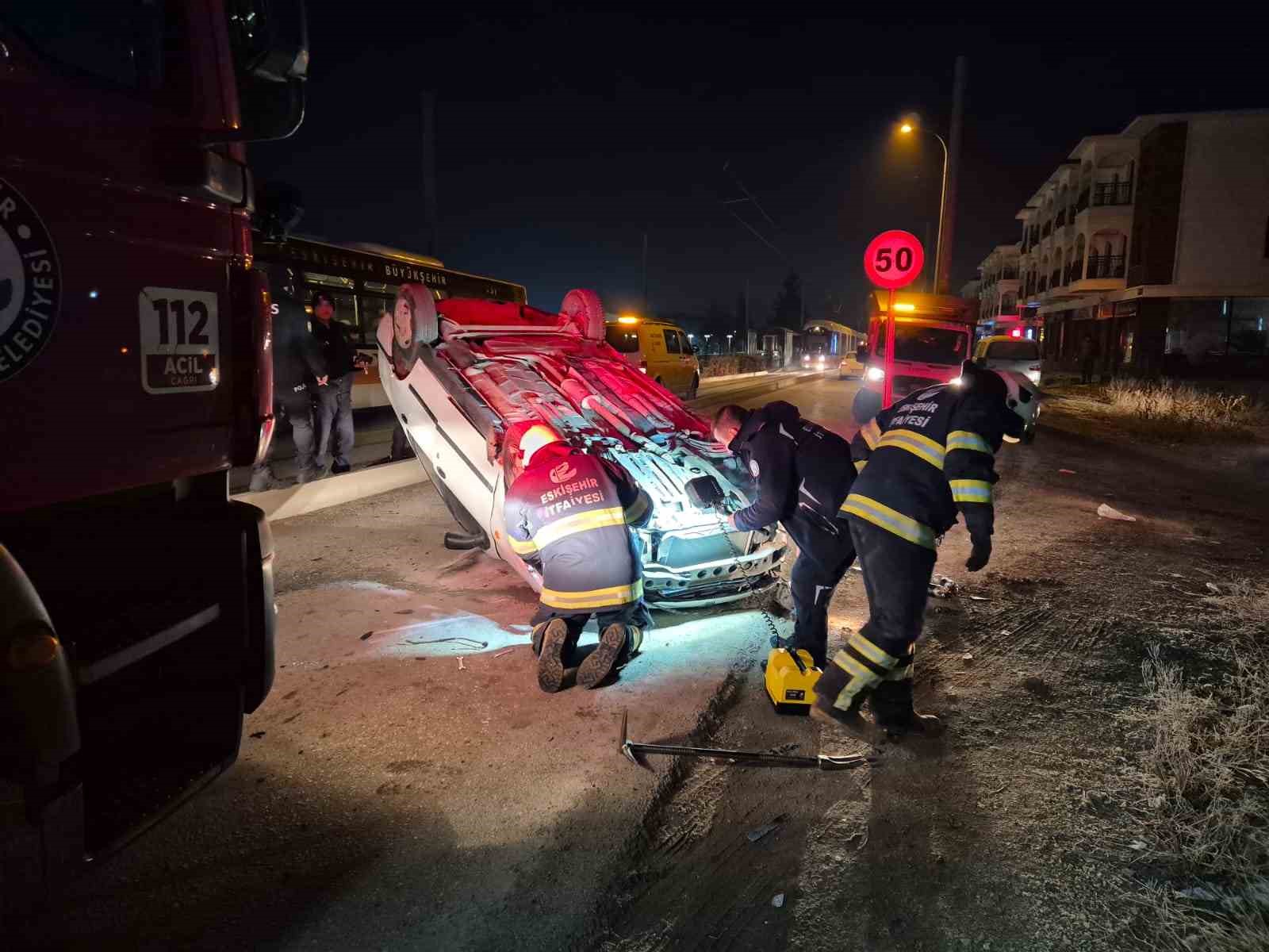 Takla atan otomobilin sürücüsü ehliyetsiz ve 2,19 promil alkollü çıktı