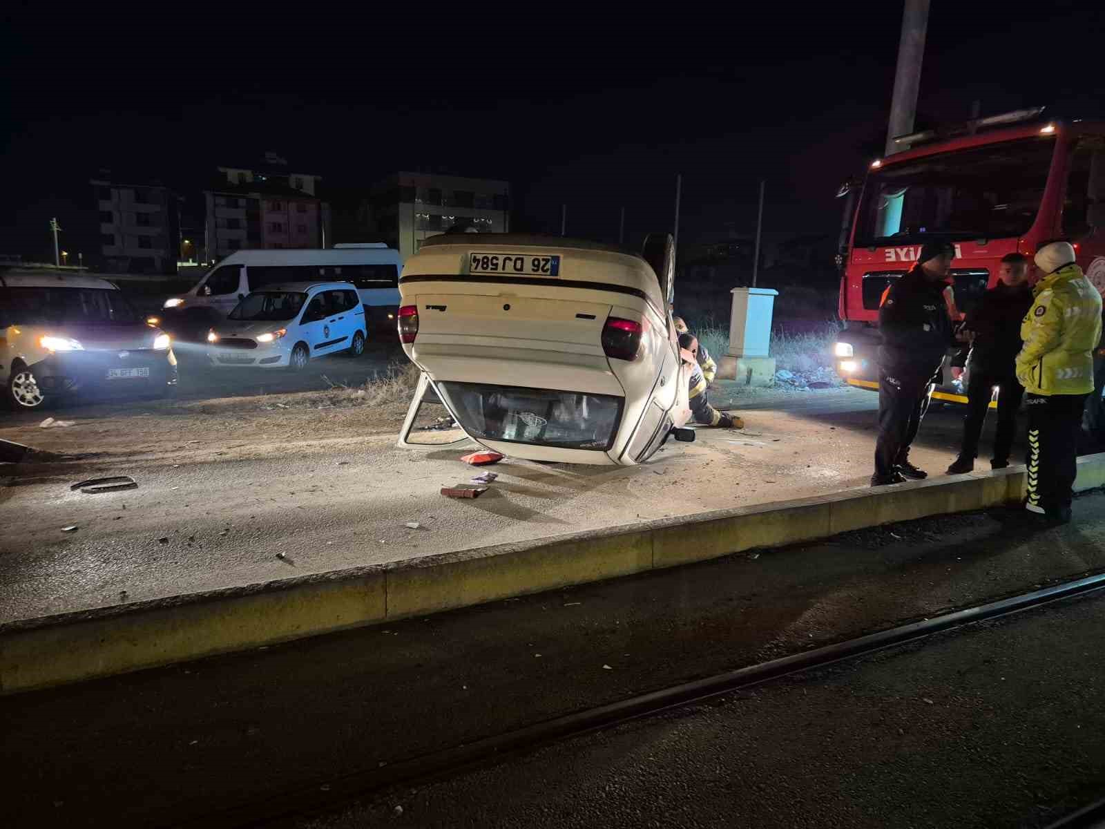 Takla atan otomobilin sürücüsü ehliyetsiz ve 2,19 promil alkollü çıktı