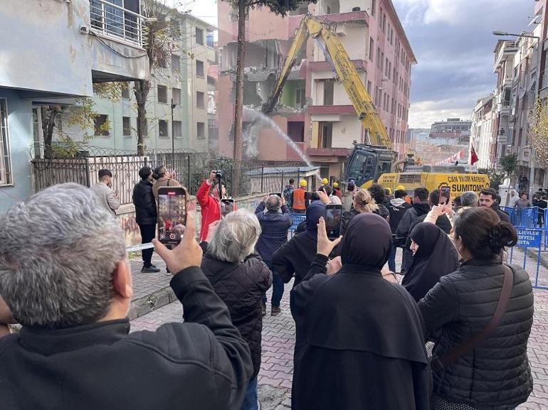 Bahçelievler’deki 6 sitede kentsel dönüşüm için ilk kepçe vuruldu