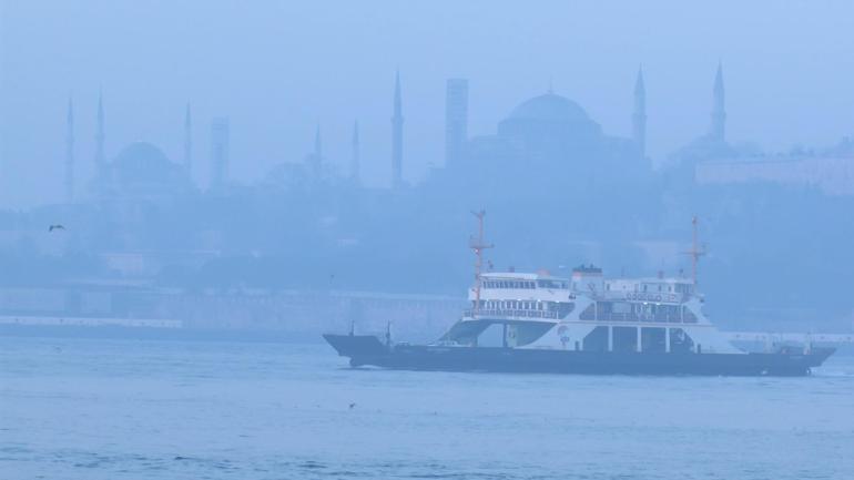 İstanbul'da sis etkili oluyor