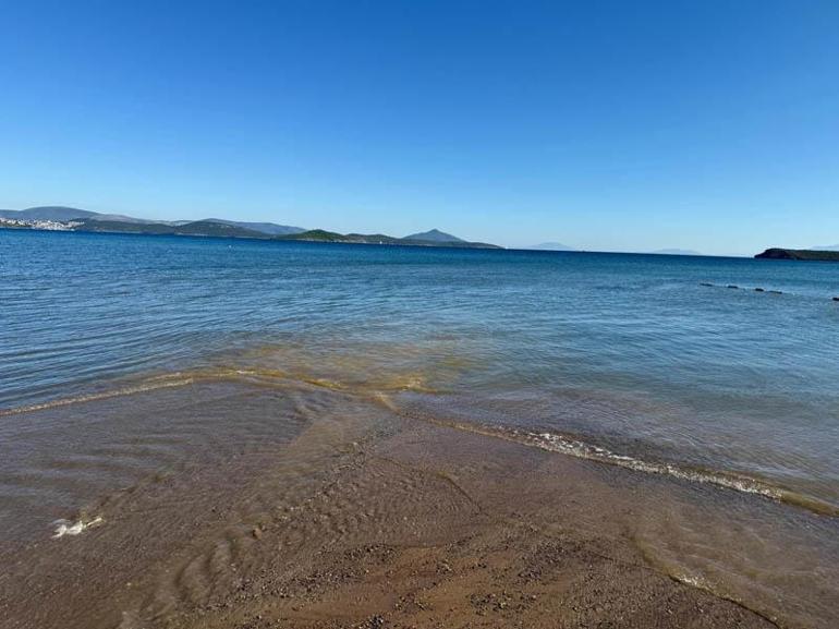 Bodrum'da ana su isale hattı patladı; otomobil sürücüsünün panik anları kamerada