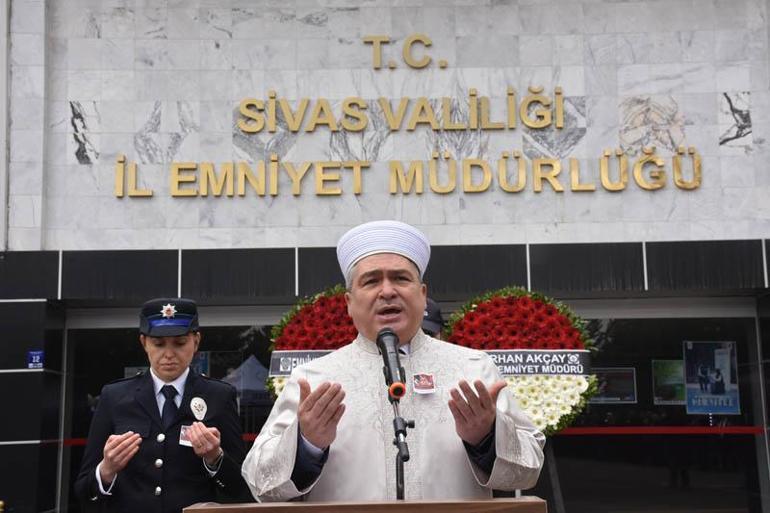 Akciğerine pıhtı atması sonucu hayatını kaybeden polis memuru için tören