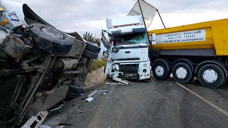 Silivri'de hafriyat kamyonuyla öğrenci servisi çarpıştı: 1'i çocuk 3 kişi yaralandı