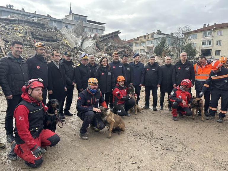 Yalova'da 350 kişilik arama- kurtarma ekibiyle deprem tatbikatı