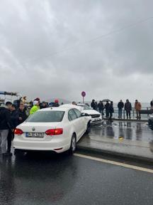 Sarıyer'de ters yöne giren otomobille cip kafa kafaya çarpıştı: 2 yaralı