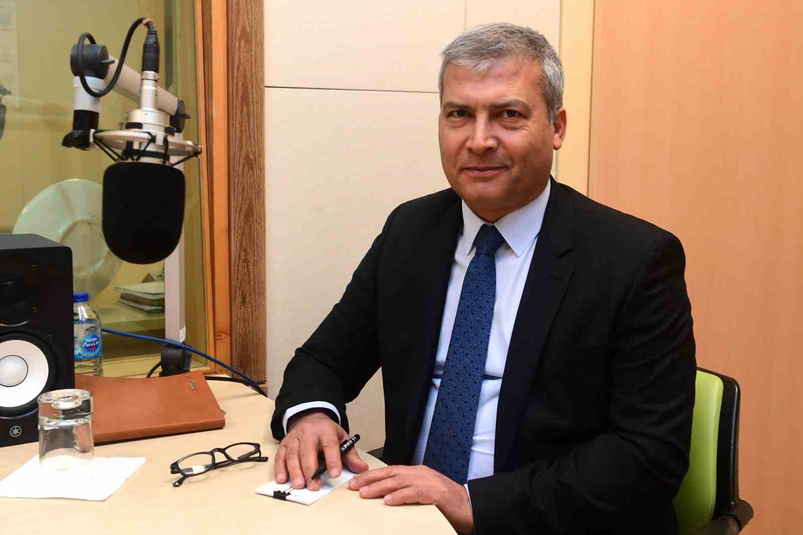 Rektör Adıgüzel, Dünya Radyo Günü’nde Radyo A’ya konuk oldu