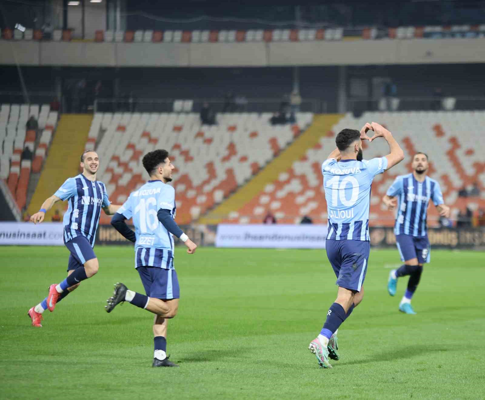 Trendyol Süper Lig: Adana Demirspor: 1 – Antalyaspor: 1 (İlk yarı)