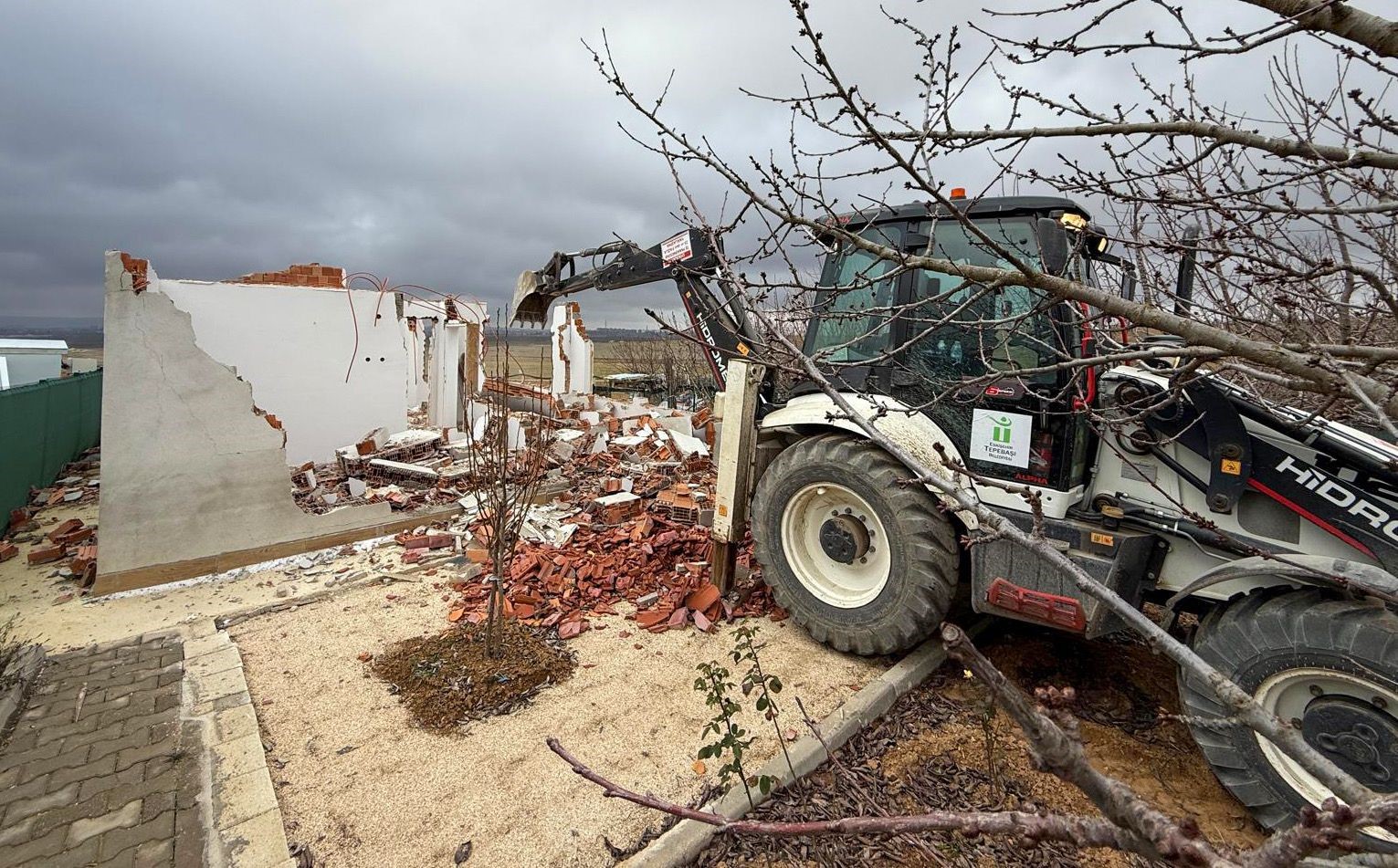 Tepebaşı’nda kaçak yapılara izin yok