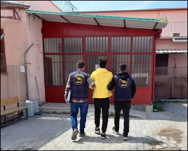 17 yıl kesinleşmiş hapis cezası ile aranan şahıs yakalandı