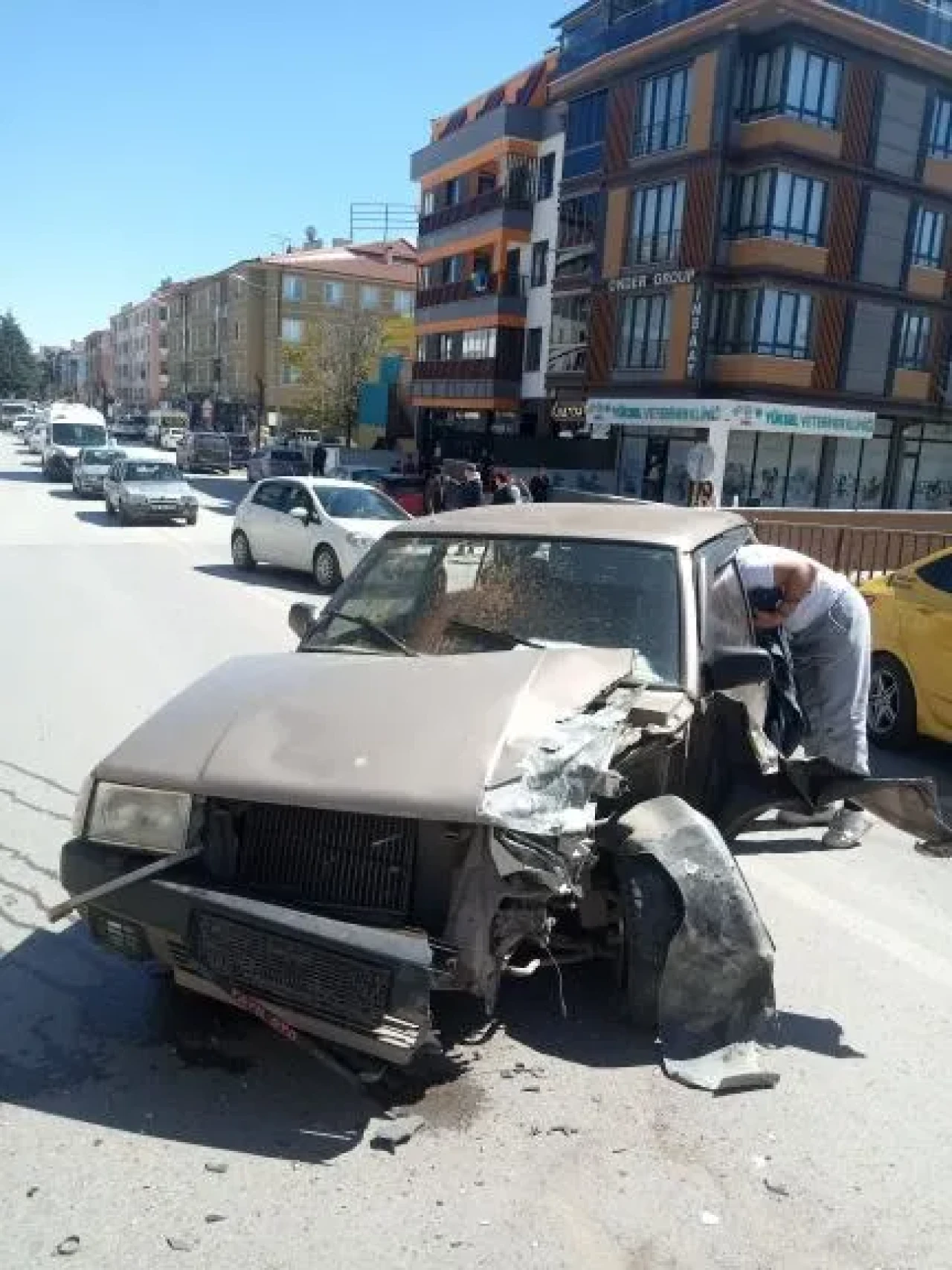 Freni Boşalan Araç, Eskişehir’de Trafik Kazasına Yol Açtı!