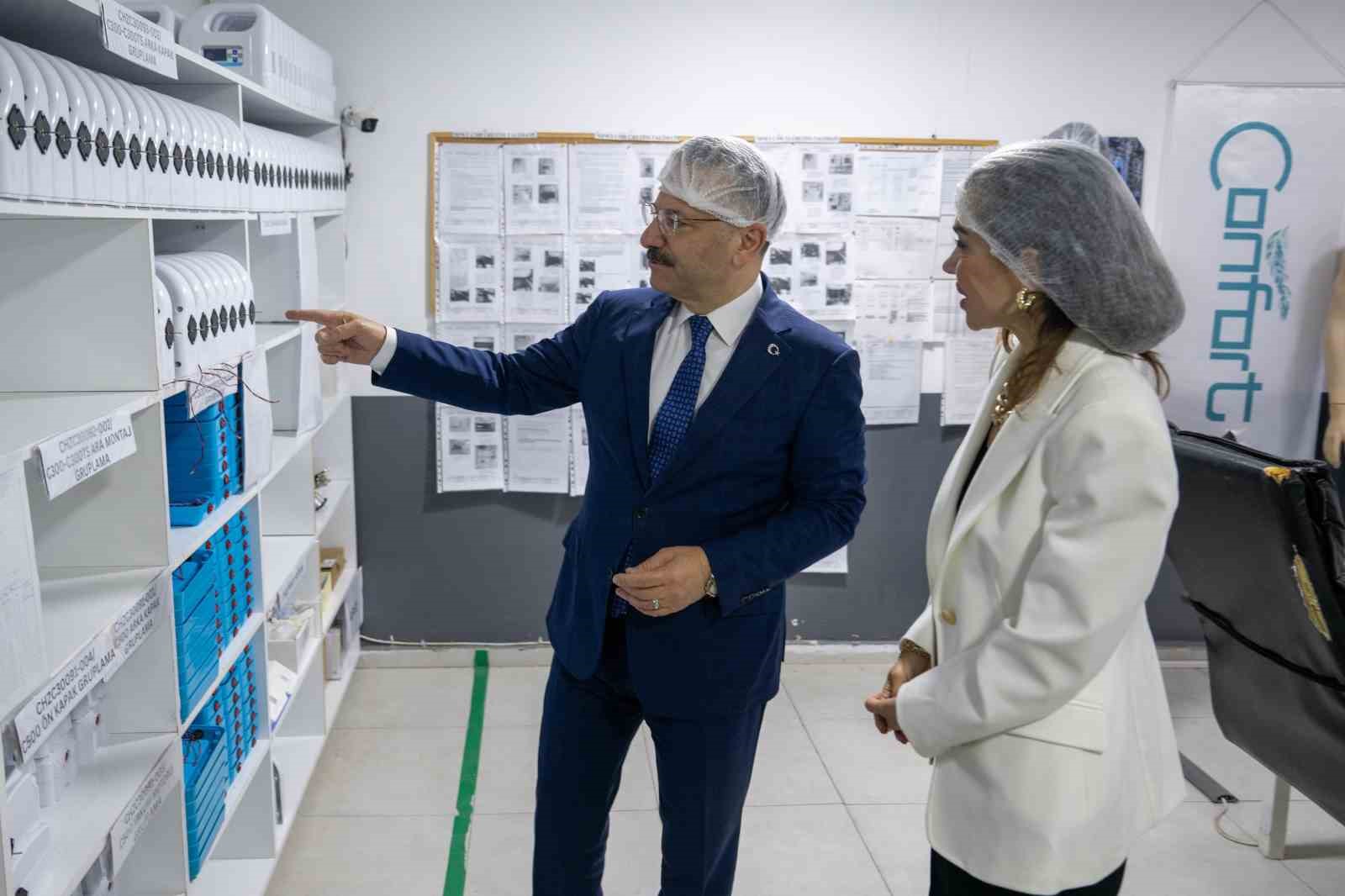Vali Aksoy’dan Eskişehir’deki fabrikalara 1 Mayıs ziyareti