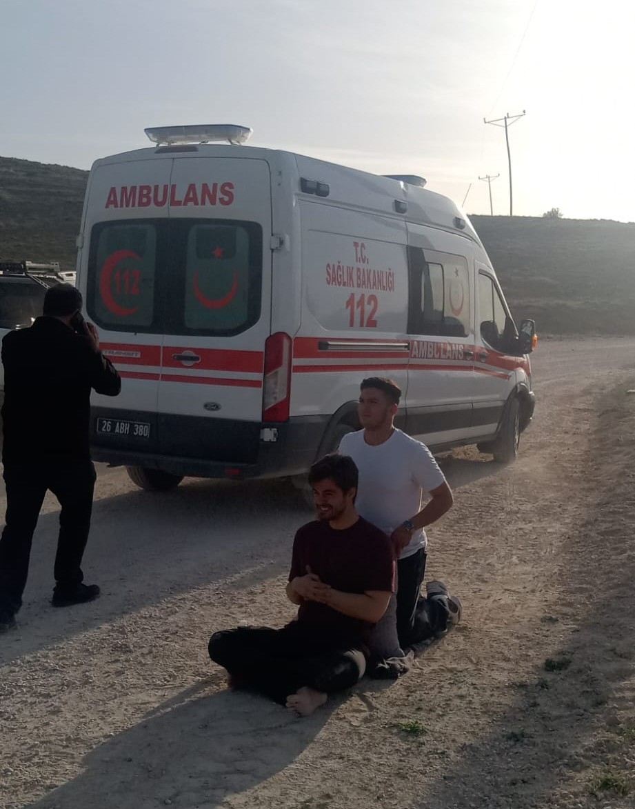 Ünlü oyuncu Berk Atan kazada yaralandı