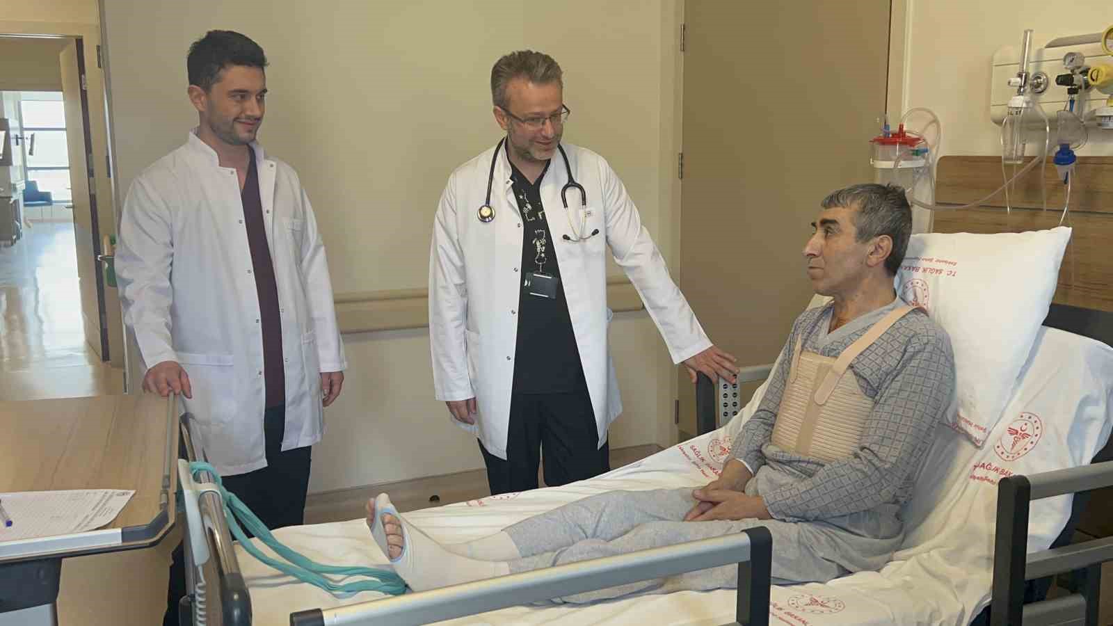 Aort atardamarı iki kez yırtıldı, Eskişehir Şehir Hastanesinde hayata yeniden döndü
