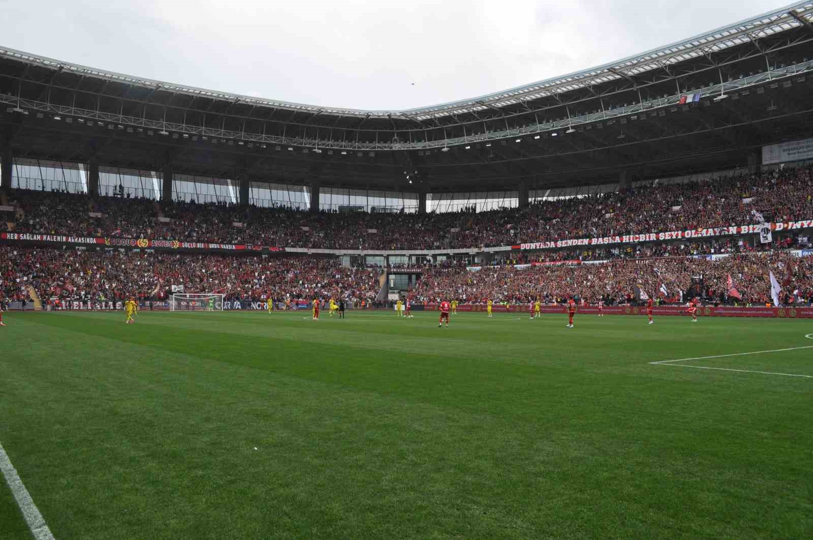 Eskişehirspor’dan tarihi taraftar rekoru