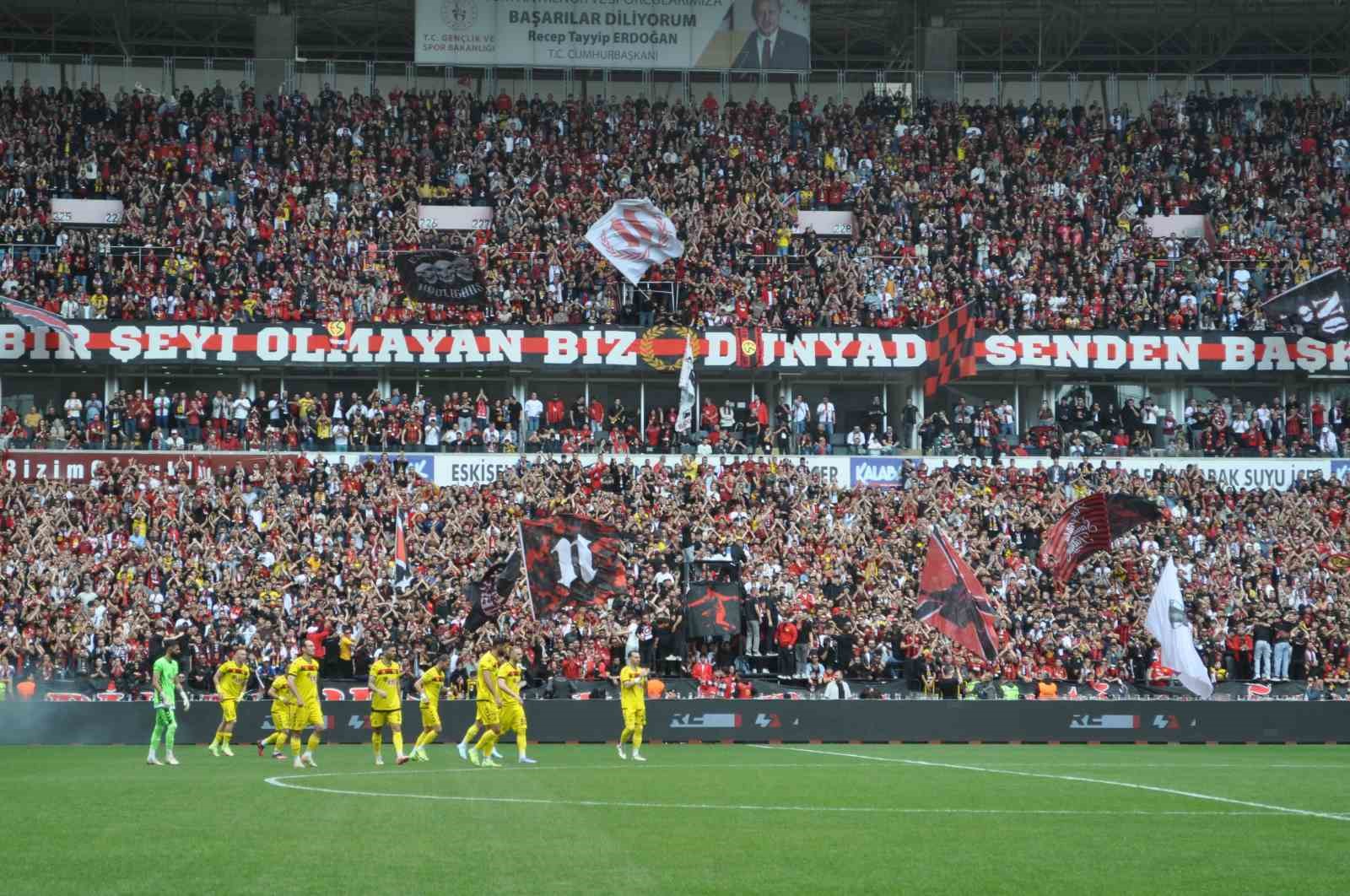 Eskişehirspor’dan tarihi taraftar rekoru