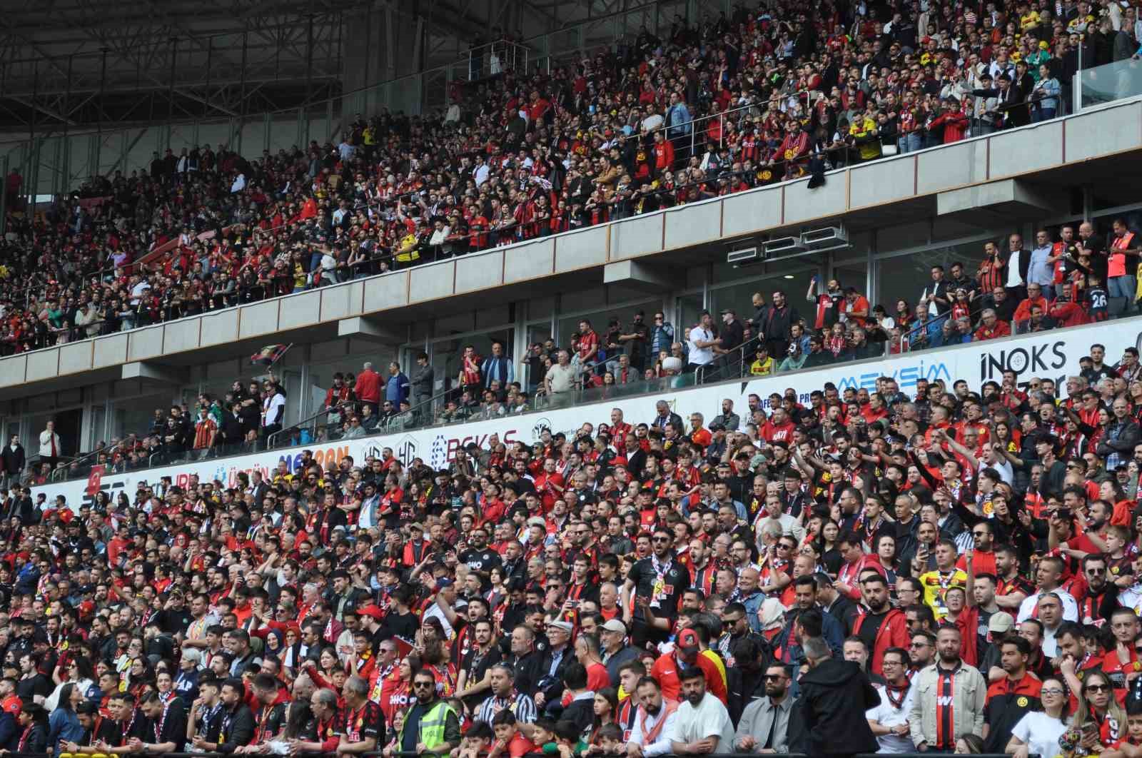 Eskişehirspor’dan tarihi taraftar rekoru
