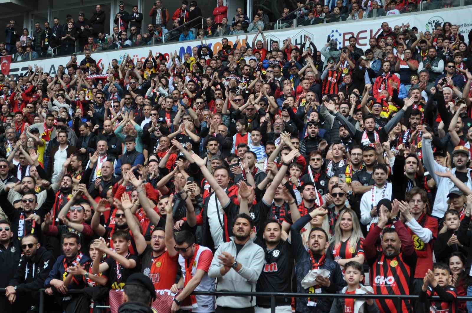 Eskişehirspor’dan tarihi taraftar rekoru