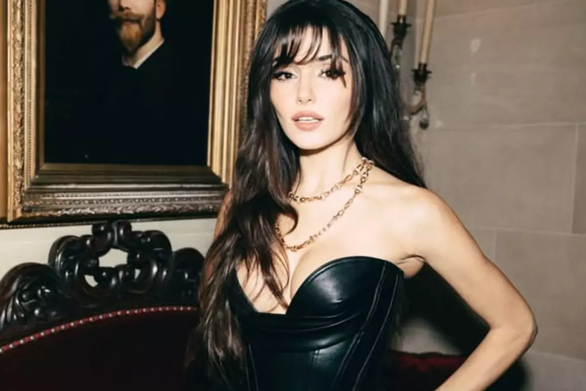 Hande Erçel’den radikal karar! Yeni filmi içini imajını tazeledi