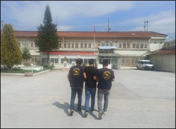 Hırsızlık suçundan 18 yıl hapis cezası ile aranan şahıs yakalandı