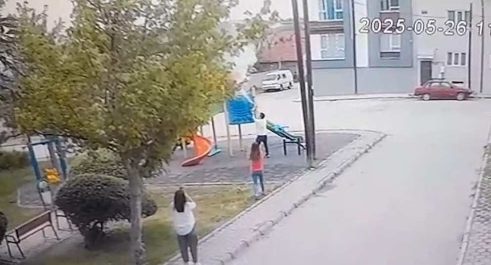 Parkın yakılma anına dair güvenli kamerası görüntüleri ortaya çıktı