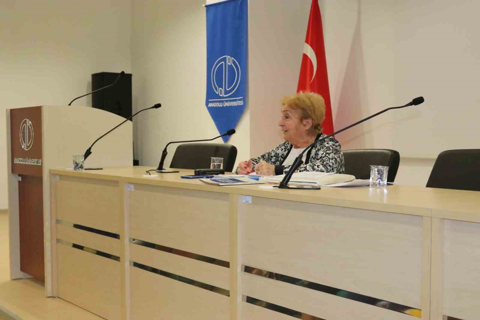 Prof. Dr. Onural, Goethe ve Kafka konferansları ile Eğitim Fakültesine konuk oldu