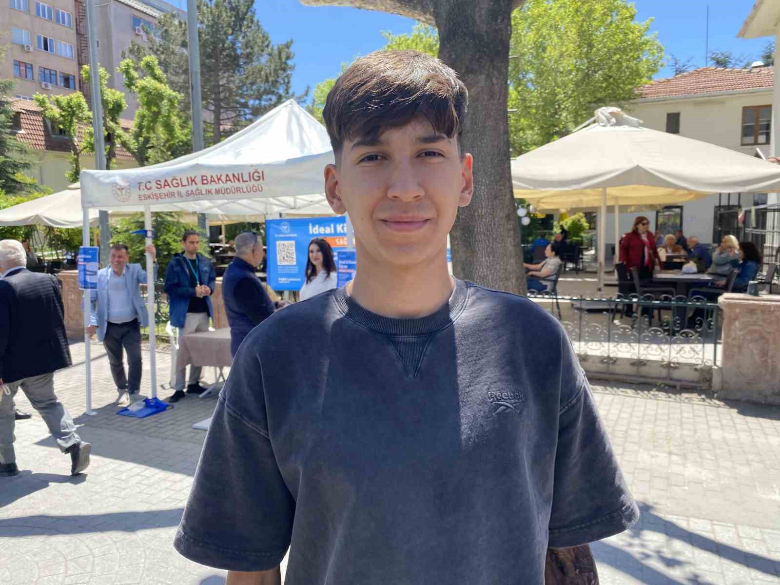 (ÖZEL) ’İdeal Kilonu Öğren, Sağlıklı Yaşa’ uygulamasında vatandaşla sağlık personeli arasında ilginç diyaloglar