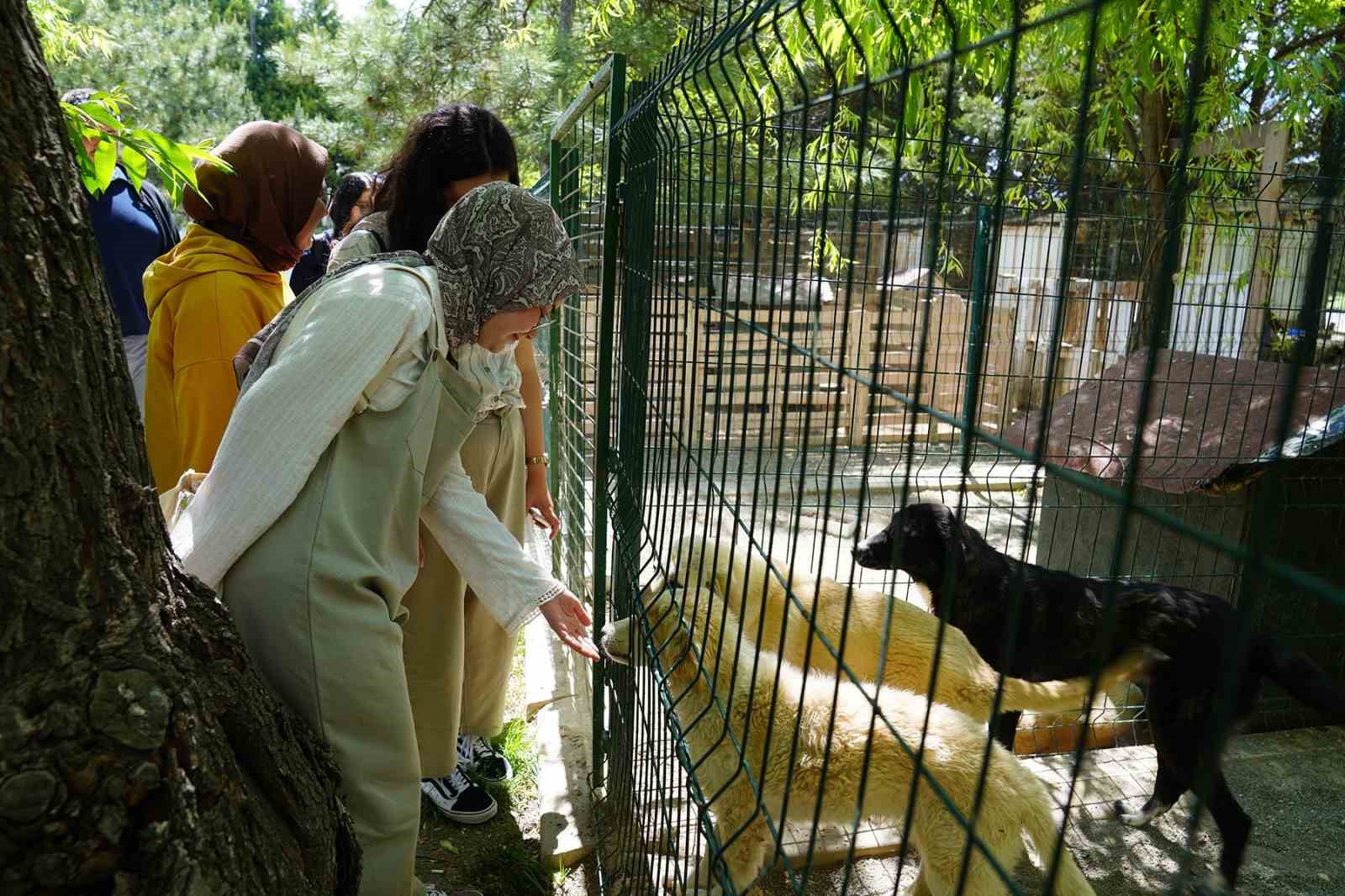 Üniversite öğrencilerinden Doğal Yaşam Merkezi’ne ziyaret