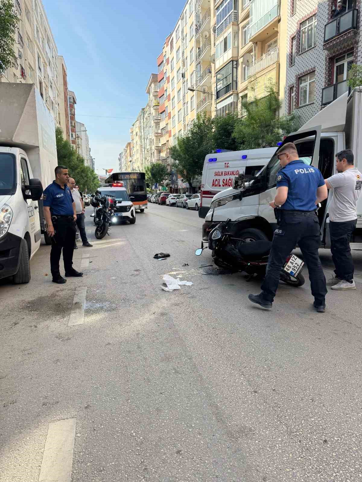 Eskişehir’deki trafik kazasında motosiklet sürücüsü yaralandı