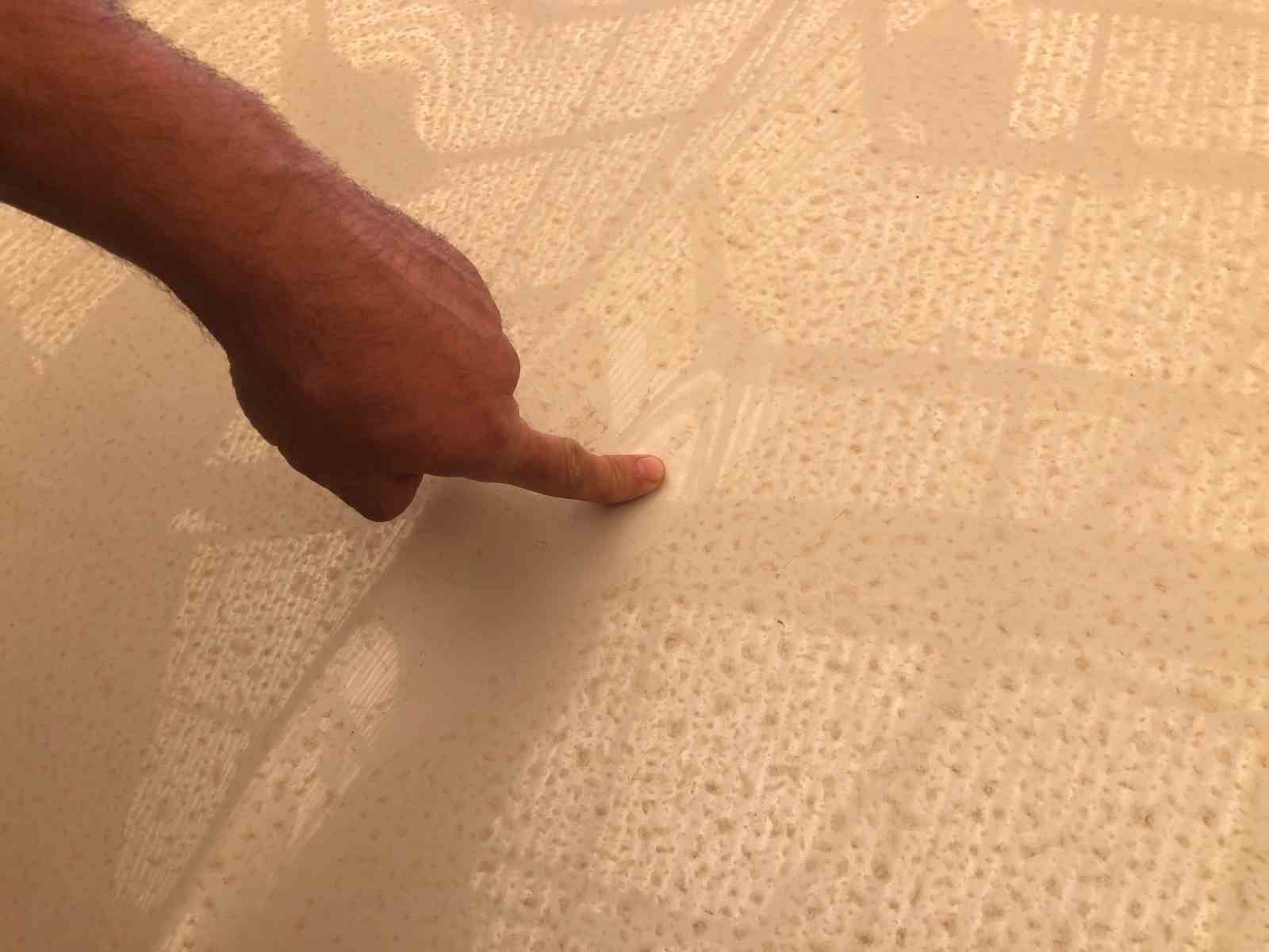 Toz taşınımı sonrası araçlar çamura bulandı
