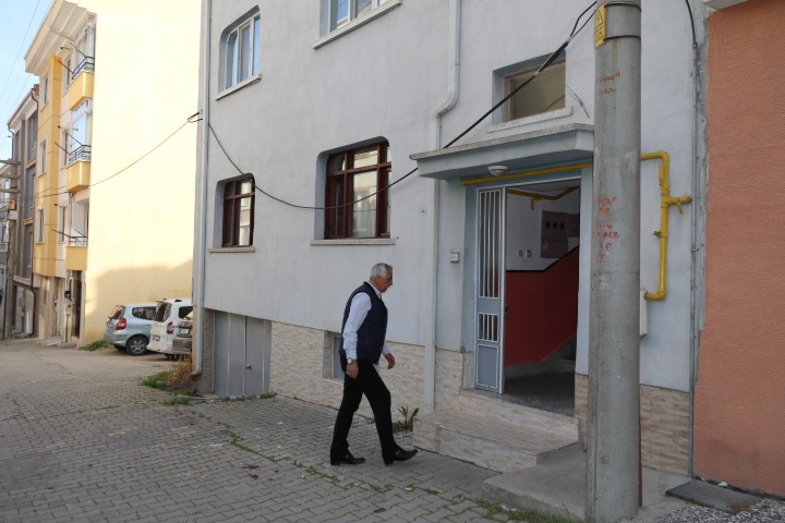 (ÖZEL) Genç kuşaklara geçmişini unutturmamak için evini müzeye çevirdi