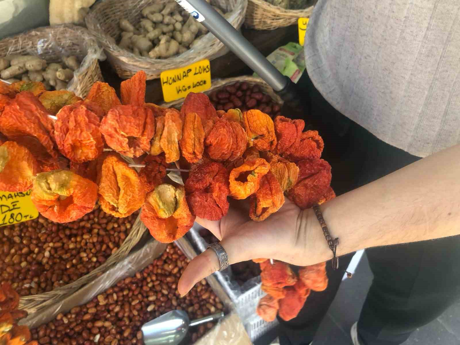 Kuru meyve ve sebzeye her mevsim talep var