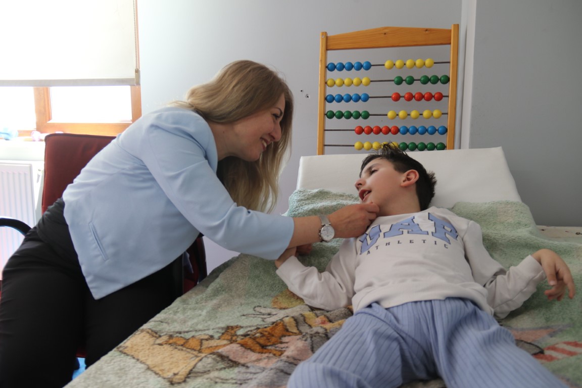 Milyonda bir görülen hastalık Eskişehirli çocuğun hayatını kararttı