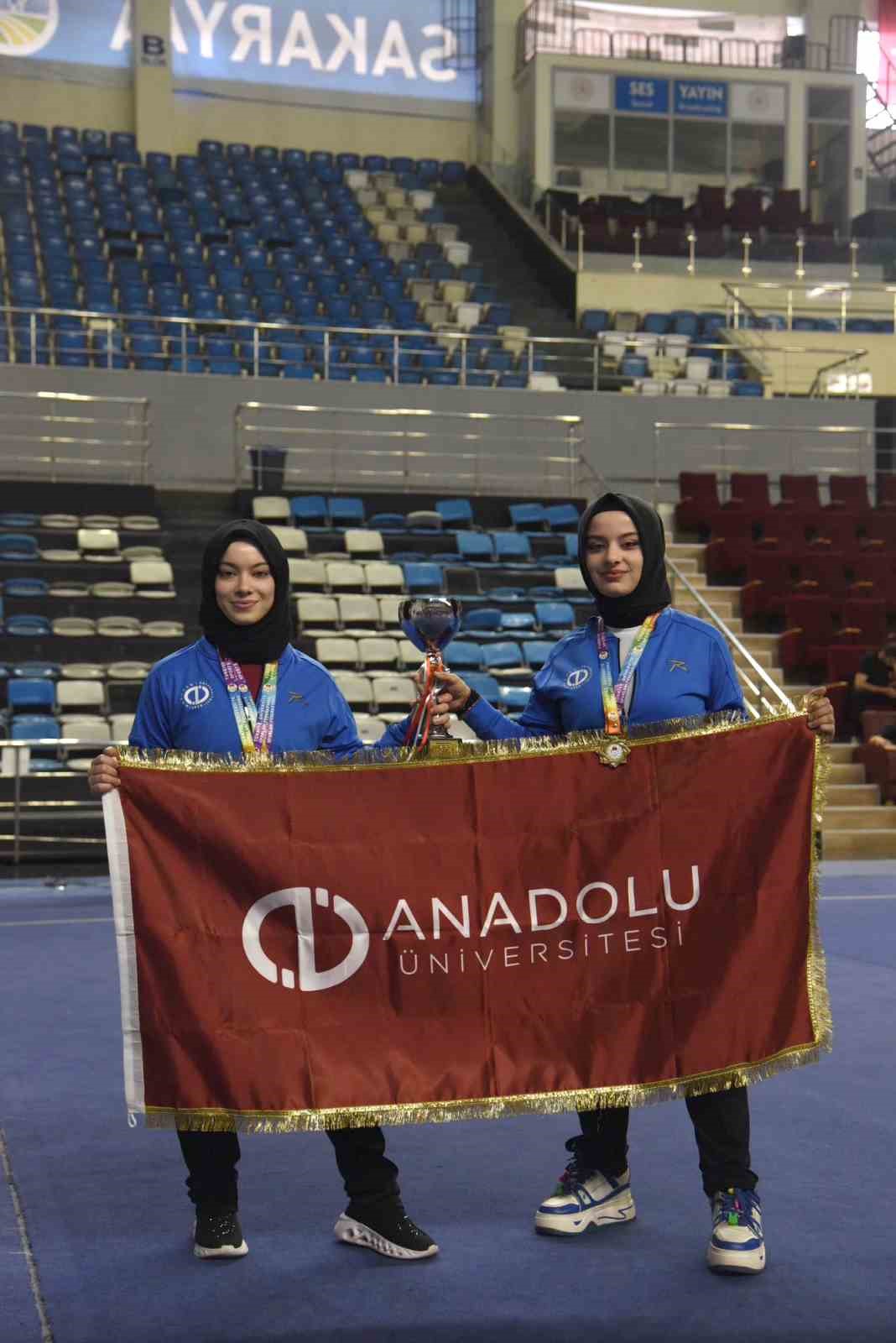 Anadolu Üniversitesi wushu sporcuları 4 altın madalya ile döndü