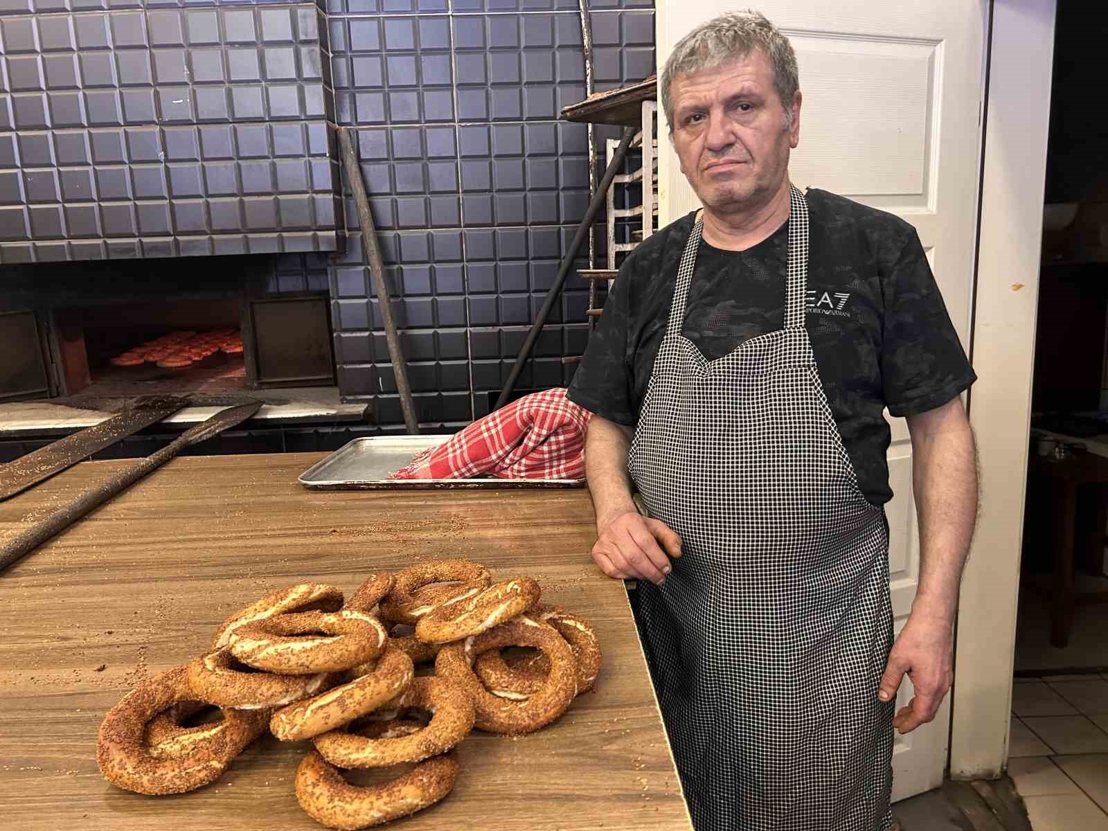 Simidi yüzde 50 indirimle 10 liraya satıyor
