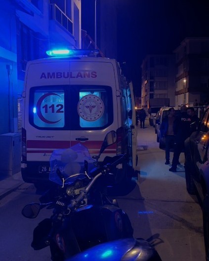 Silahlı kavgada mermi bina camına isabet etti: 1 yaralı