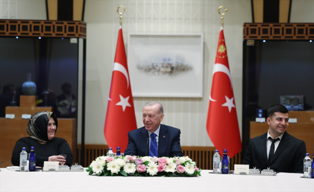 Cumhurbaşkanı Erdoğan'dan 1 Mayıs mesajı: İşçi ve işverenin refahını yükseltmek için çalıştık