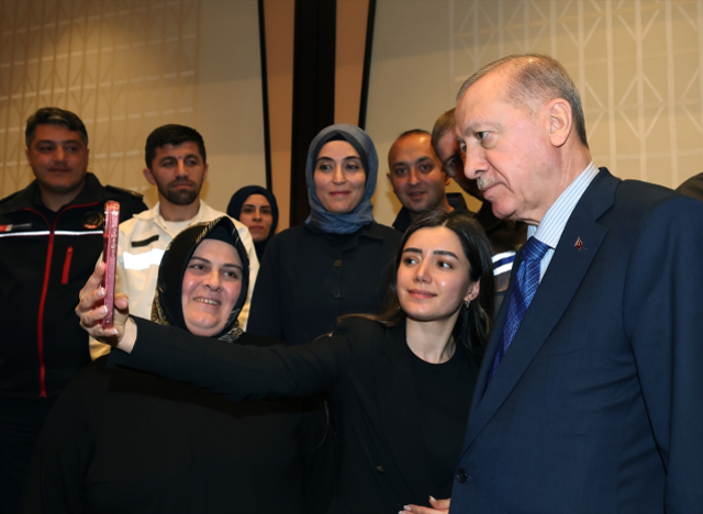 Cumhurbaşkanı Erdoğan'dan 1 Mayıs mesajı: İşçi ve işverenin refahını yükseltmek için çalıştık