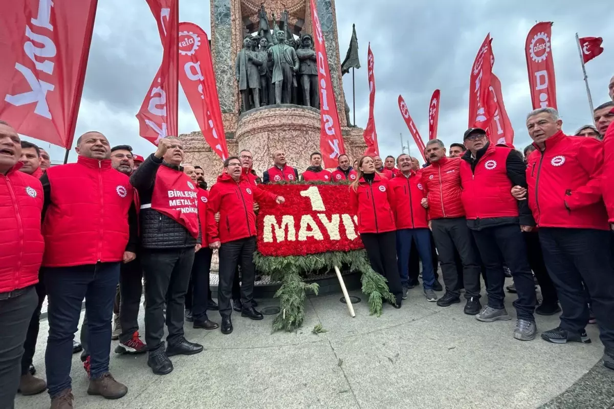 DİSK Genel Başkanı Çerkezoğlu: Taksim yasağından vazgeçin, bu barikatları kaldırın