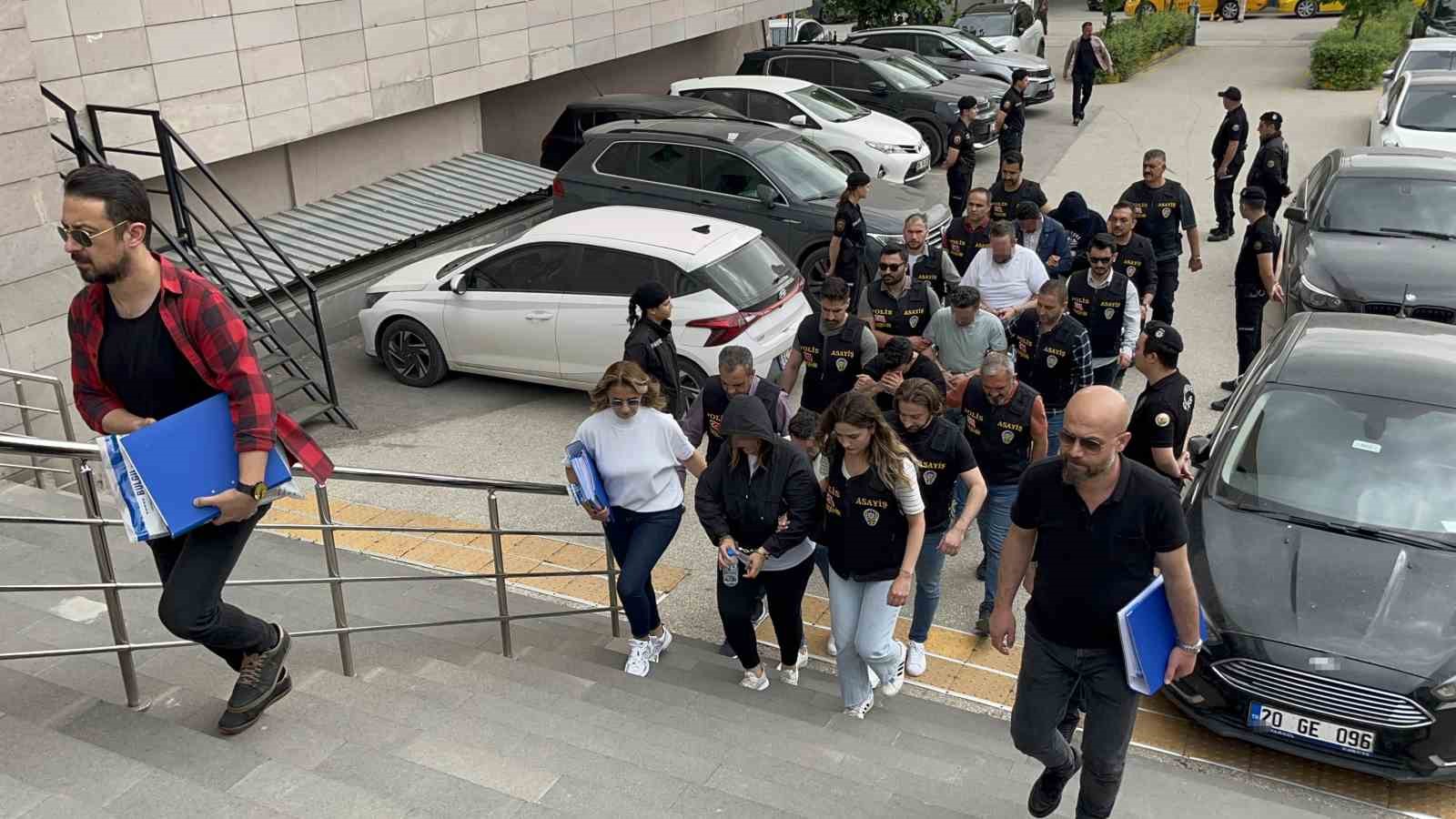 Eskişehir’de fuhuş operasyonu düzenlendi, 7 kişi gözaltına alındı!