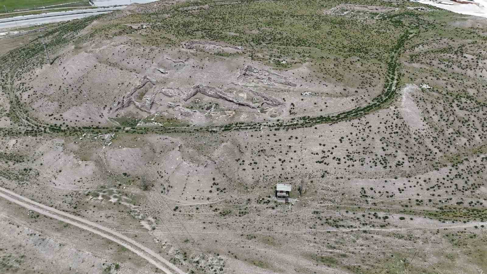 Eskişehir Şarhöyük’te 9 Katmanlı Tarih Gün Yüzüne Çıkıyor: Arkeopark Projesiyle Şehrin Geçmişi Canlanacak!