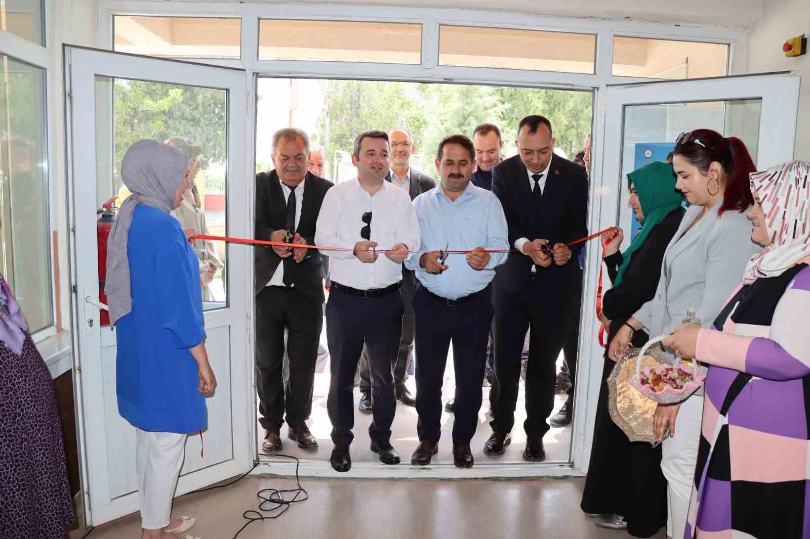 Günyüzü Halk Eğitim Müdürlüğünde yıl sonu sergisi