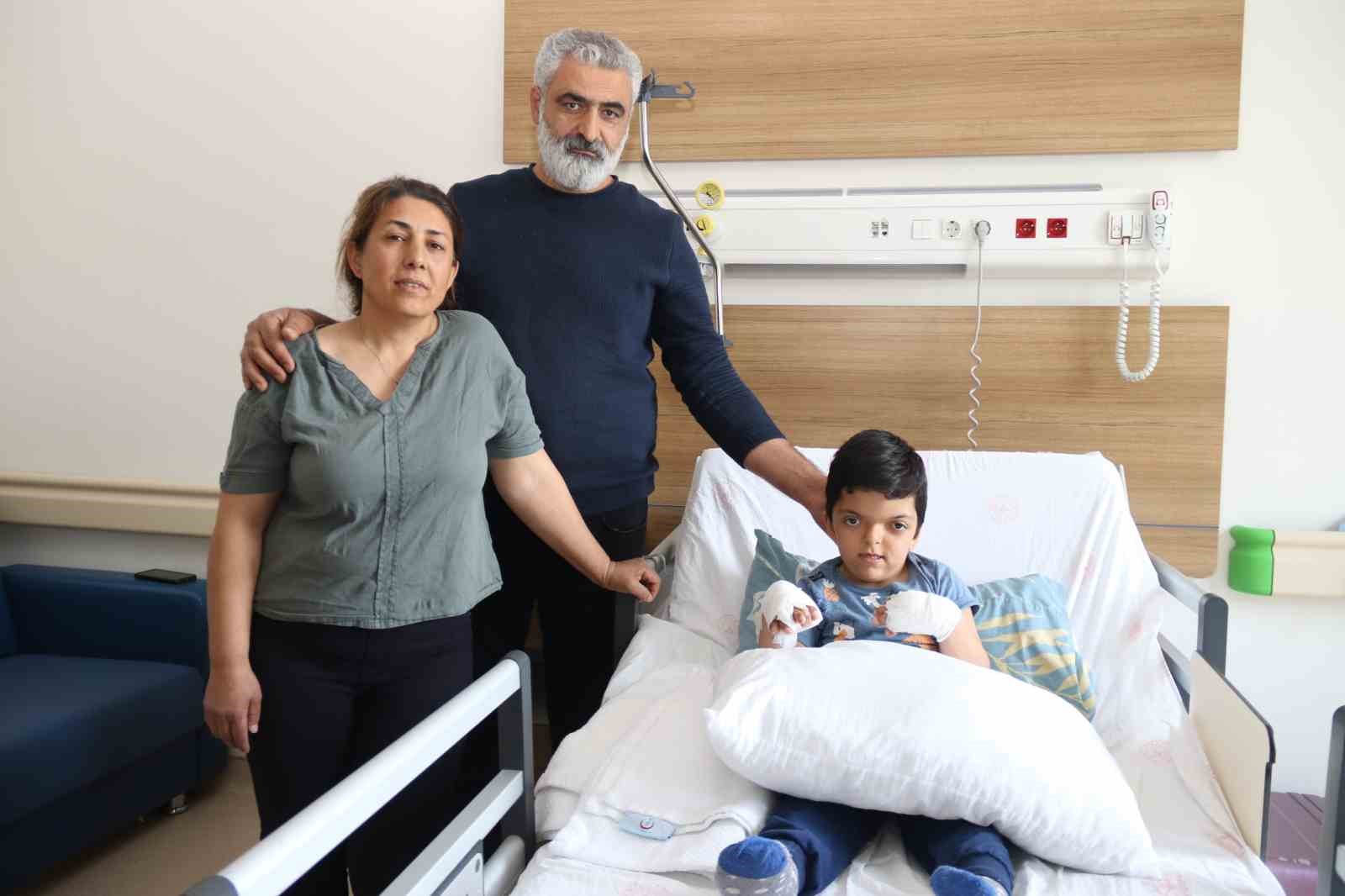 Doktorların ismini yeni duyduğu rahatsızlık Eskişehir’de tedavi edildi, 10 parmağı açıldı