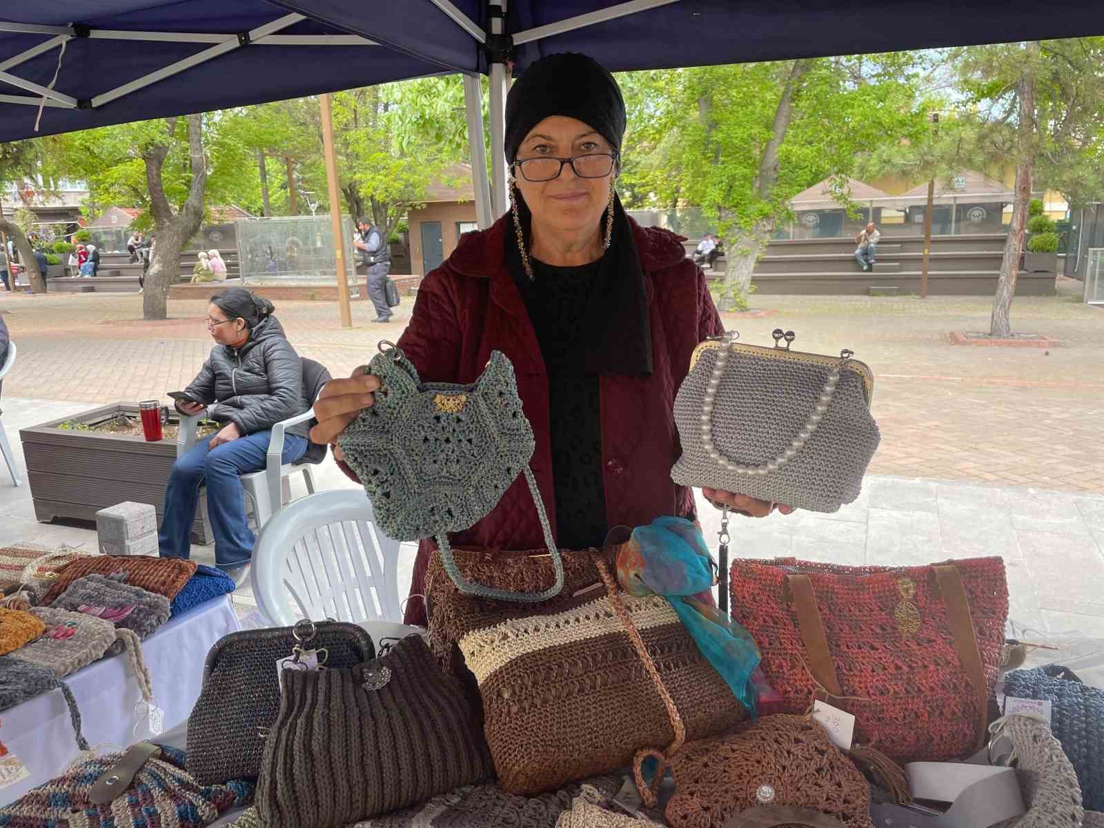 Hobisiyle 60 yaşında girişimciliğe başladı