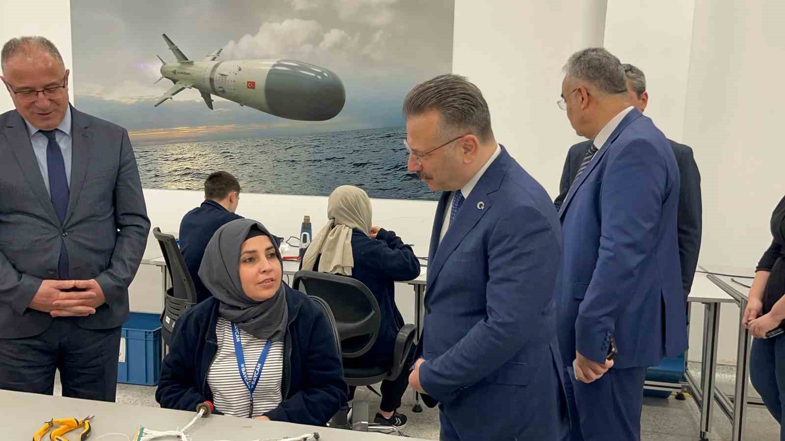 Milli savunma ürünlerinin kritik parçalarını Eskişehirli kadın işçiler üretiyor