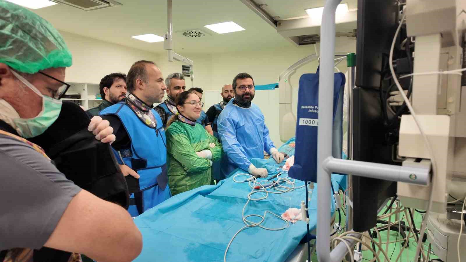 Kalp ritim bozukluğu elektriksel ablasyon ile 30 dakikada çözüldü