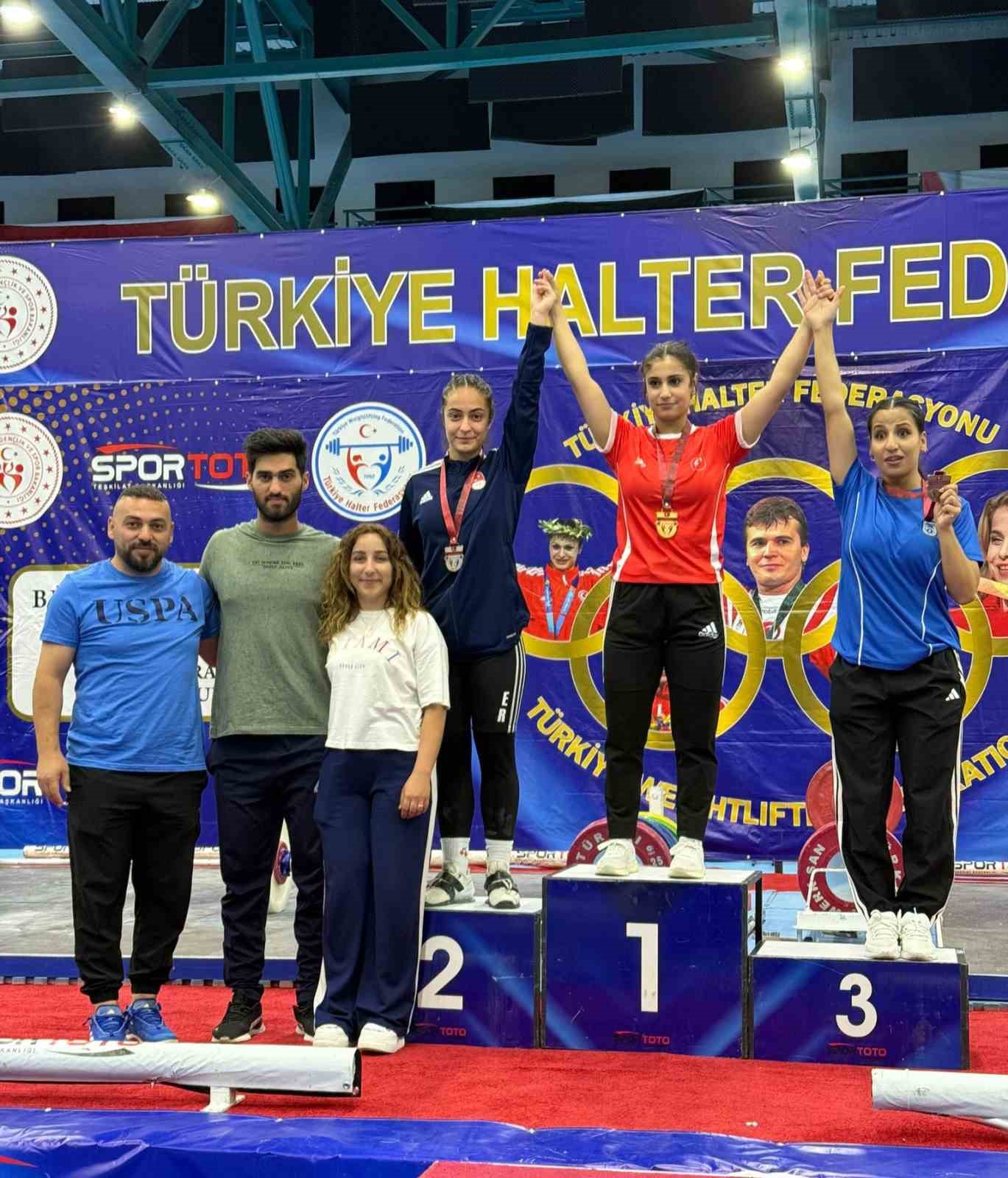 Buse Er’den Türkiye 2’nciliği
