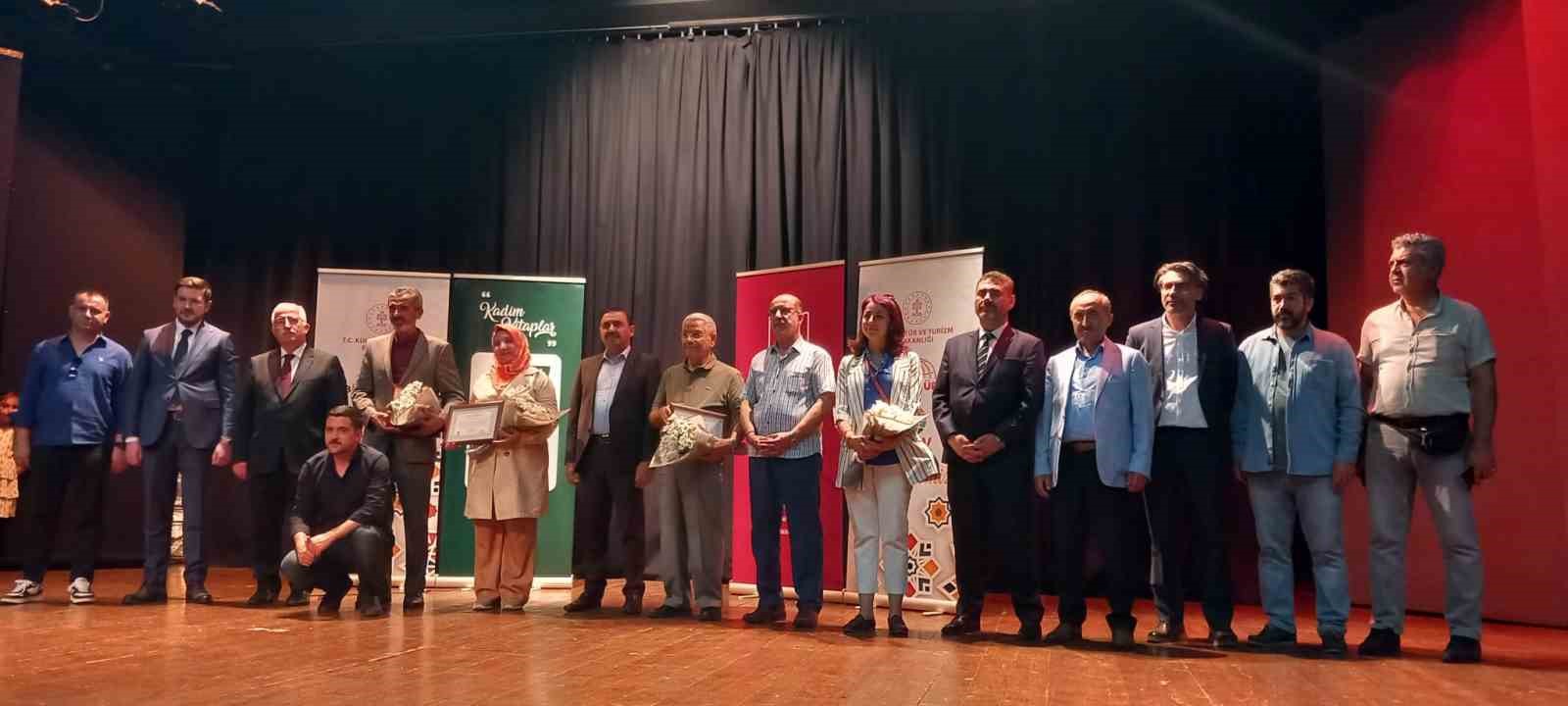 Eskişehir’de bulunan tarihî el yazması eser kitap haline getirildi