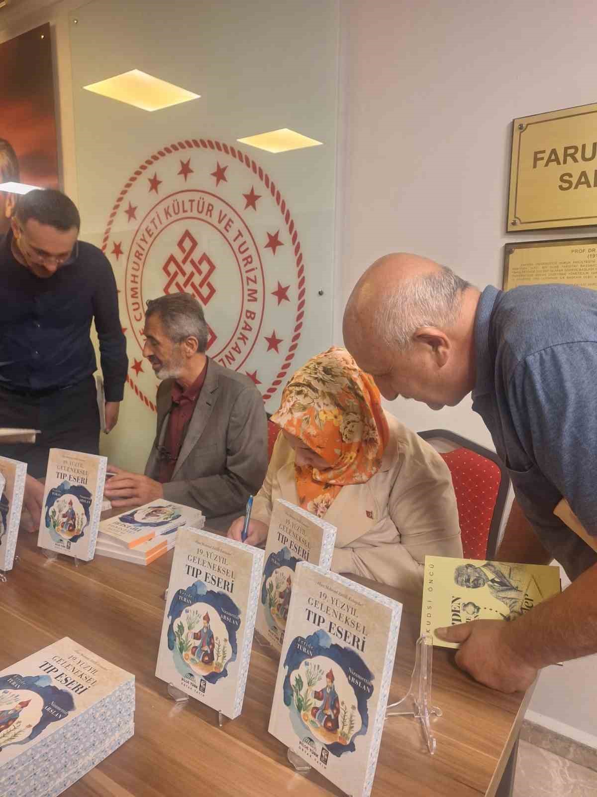 Eskişehir’de bulunan tarihî el yazması eser kitap haline getirildi